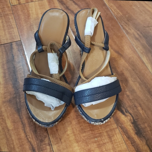 New Navy & Tan Wedge chic sandals women's size 7 - Picture 7 of 10
